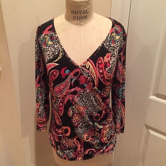 Laura Max Top   - Picture 2 of 7